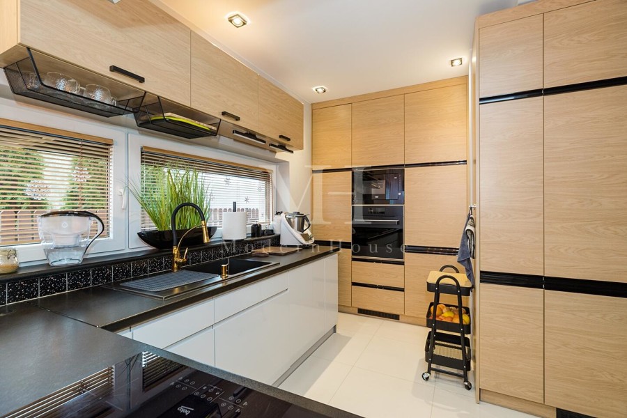 legionowski, Nieporęt, Nieporęt, al. Zwycięstwa, Dom jednorodzinny 193,89 m² – funkcjonalny układ, spokojna okolica!