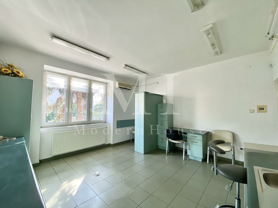 Białystok, Ogrodowa, Lokal Usługowy z Windą w Świetnej Lokalizacji