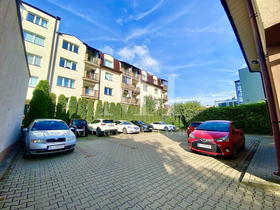 Białystok, Ogrodowa, Lokal Usługowy z Windą w Świetnej Lokalizacji