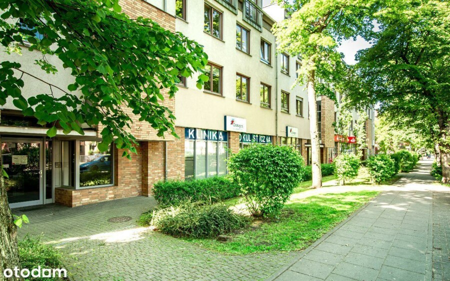 Szczecin, Mickiewicza, Lokal handlowy w parterze budynku mieszkalnego