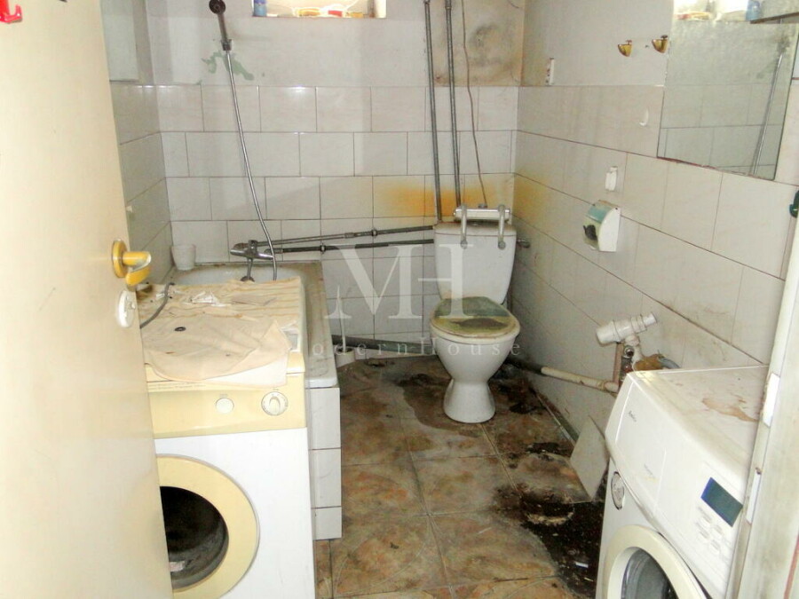 Białystok, 4 mieszkania lub lokale użytkowe przy Hetmańskiej.