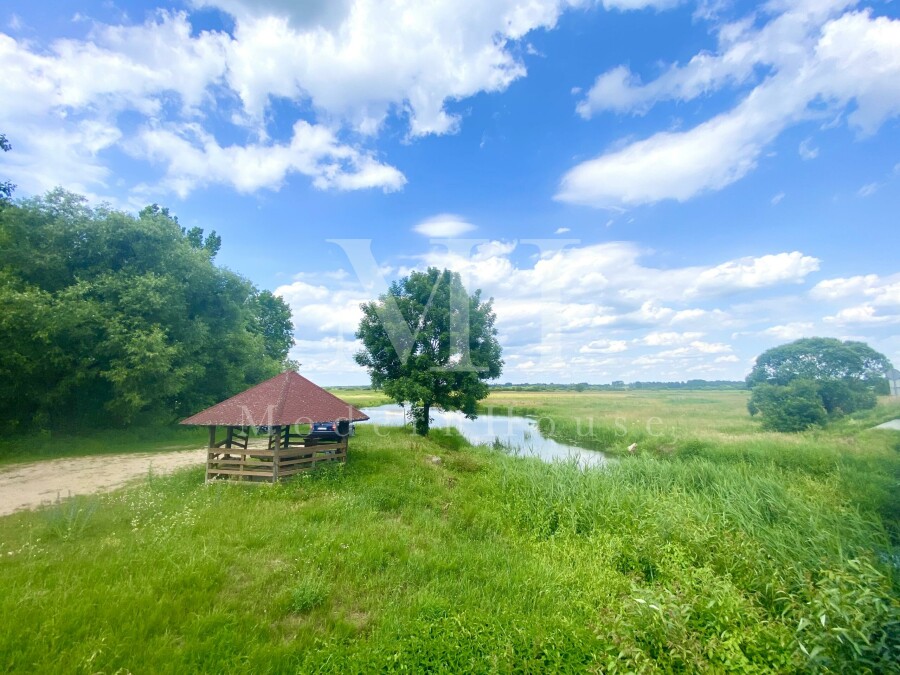 moniecki, Jaświły, Brzozowa, Duża działka w pobliżu rzeki .