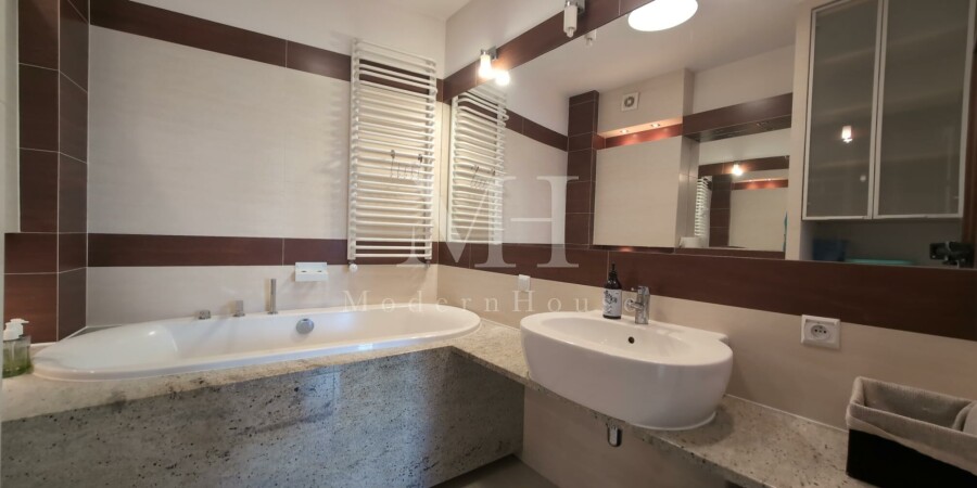 giżycki, Giżycko, Giżycko, Europejska, 65m2 Nad brzegem jeziora w Giżycku