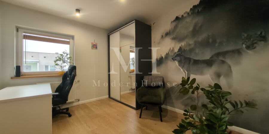 hajnowski, Hajnówka, Hajnówka, Lipowa, Trzypokojowe mieszkanie na ostanim piętrze w bloku z windą