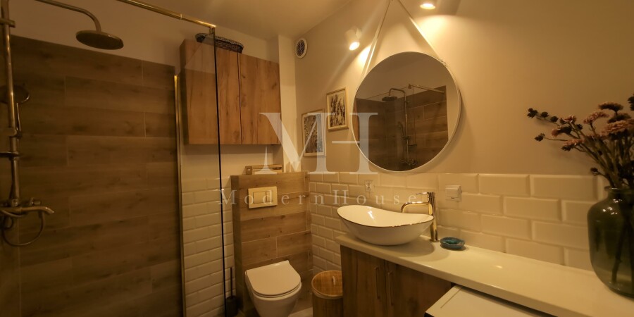 hajnowski, Hajnówka, Hajnówka, Lipowa, Trzypokojowe mieszkanie na ostanim piętrze w bloku z windą