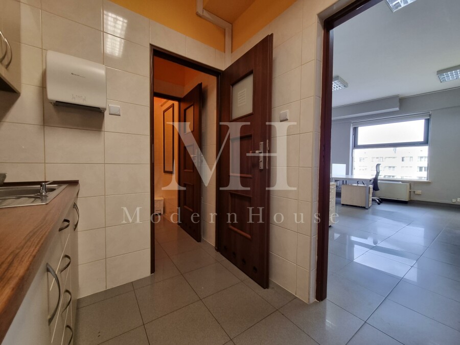 Warszawa, Warszawa, Warszawa, al. Jana Pawła II, Biuro w świetnej lokalizacji - dostępne od zaraz!