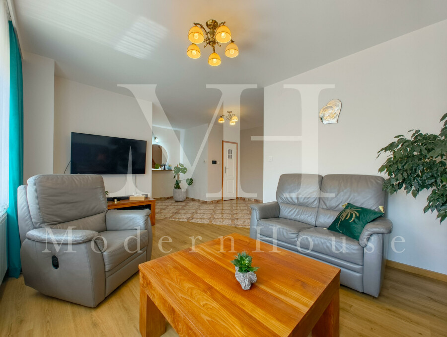 moniecki, Mońki, Mońki, Henryka Sienkiewicza, Wyjątkowy dom w Mońkach – 170 m² komfortu + lokal z potencjałem 54 m²