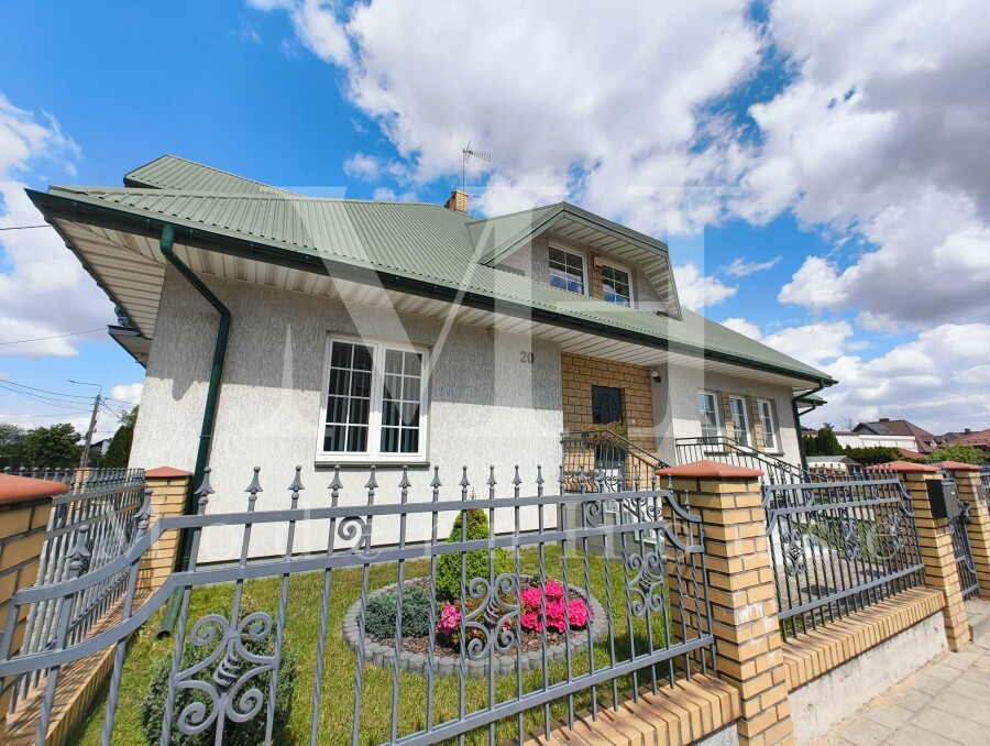 moniecki, Mońki, Mońki, Henryka Sienkiewicza, Wyjątkowy dom w Mońkach – 170 m² komfortu + lokal z potencjałem 54 m²