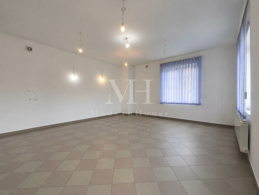 moniecki, Mońki, Mońki, Henryka Sienkiewicza, Wyjątkowy dom w Mońkach – 170 m² komfortu + lokal z potencjałem 54 m²