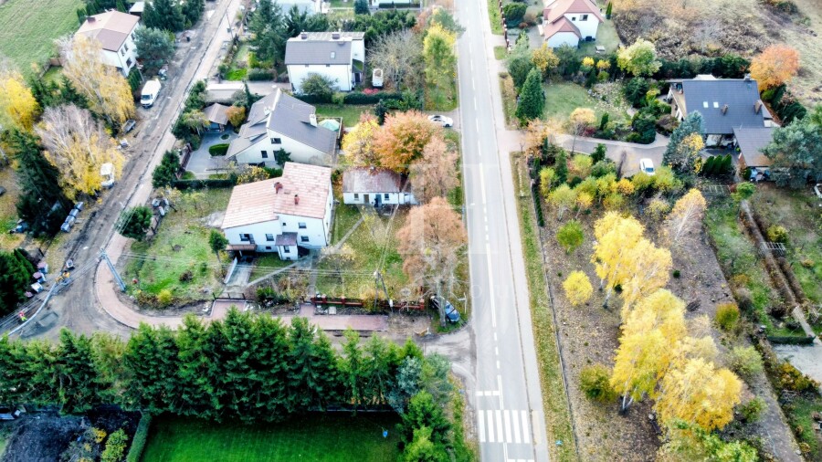 warszawski zachodni, Leszno, Wyględy, Osiedlowa, Solidny dom z cegły na dużej działce – blisko Warszawy