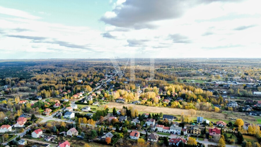 warszawski zachodni, Leszno, Wyględy, Osiedlowa, Solidny dom z cegły na dużej działce – blisko Warszawy