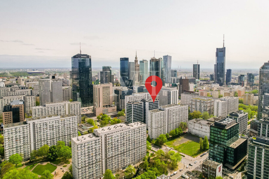 Warszawa, Grzybowska, 309 m² przy Rondzie ONZ | Witryny | Ogródek | Ciężka Gastronomia.