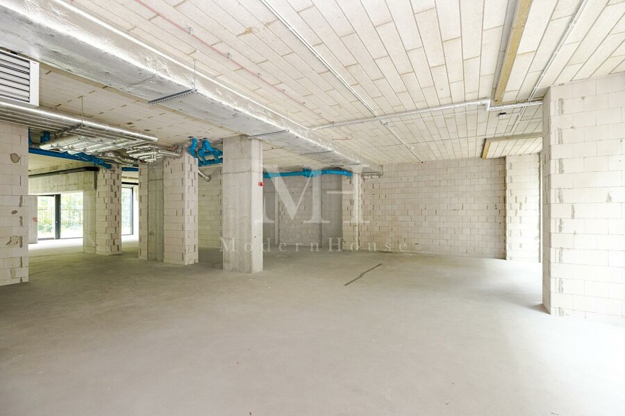 Warszawa, Grzybowska, 309 m² przy Rondzie ONZ | Witryny | Ogródek | Ciężka Gastronomia.