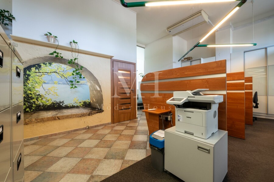 Warszawa, Gotowy lokal usługowy | Duże witryny | 4 m wysokości | Wąwozowa 32