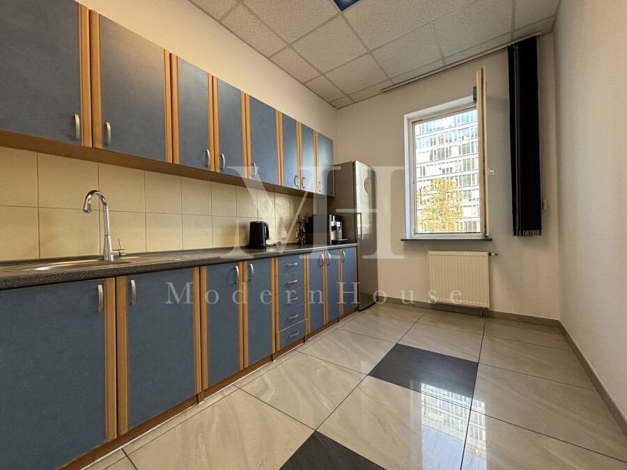 Warszawa, al. Jerozolimskie, Lokal biurowo-usługowy 166 m² | Al.Jerozolimskie| 3 miejsca parkingowe