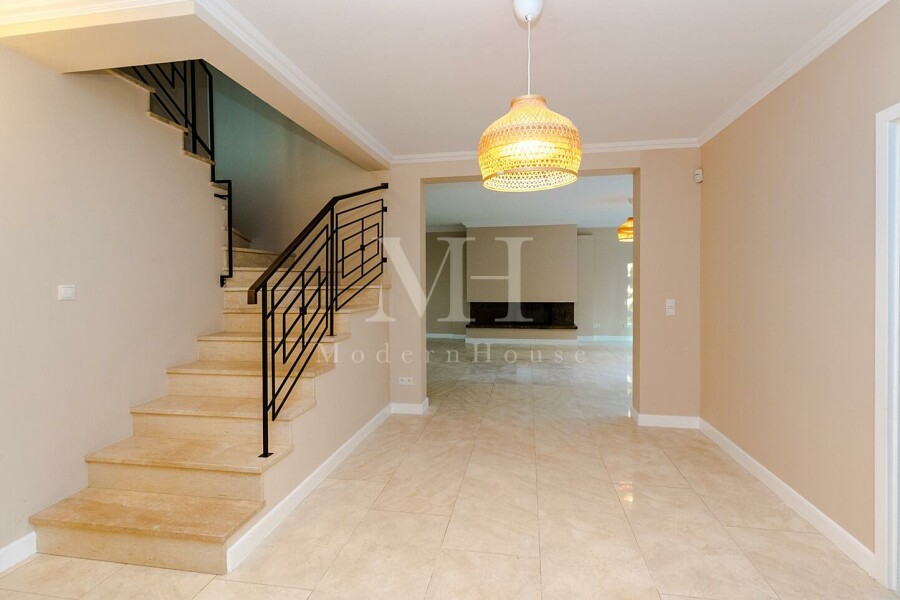 Warszawa, Karmazynowa, Dom 254 m² | Działka 663 m² | 6 pokoi | Garaż 2 auta | Ursynów