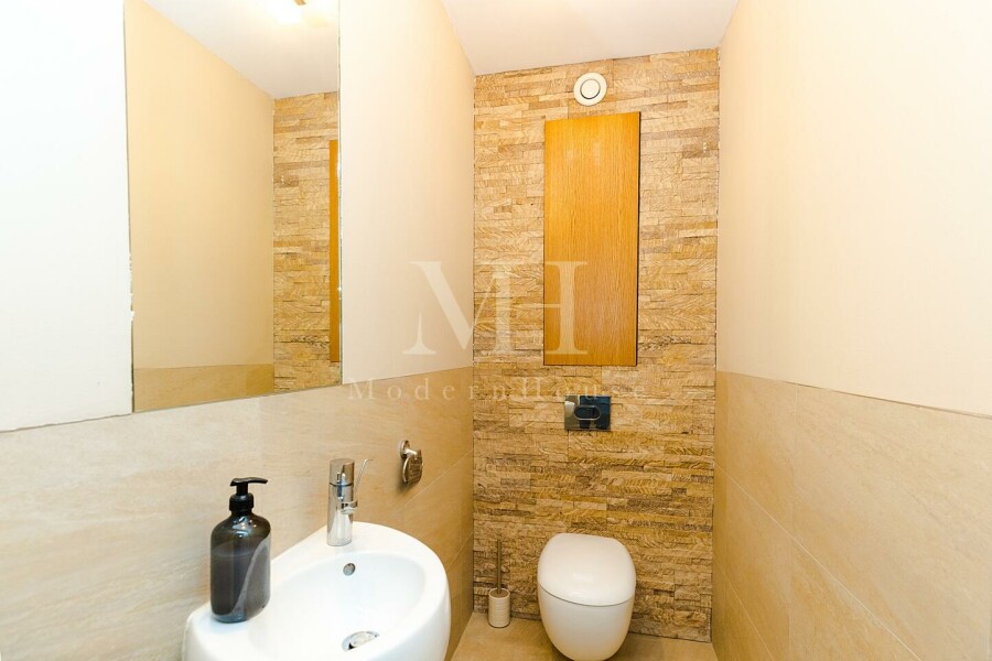 Warszawa, Karmazynowa, Dom 254 m² | Działka 663 m² | 6 pokoi | Garaż 2 auta | Ursynów