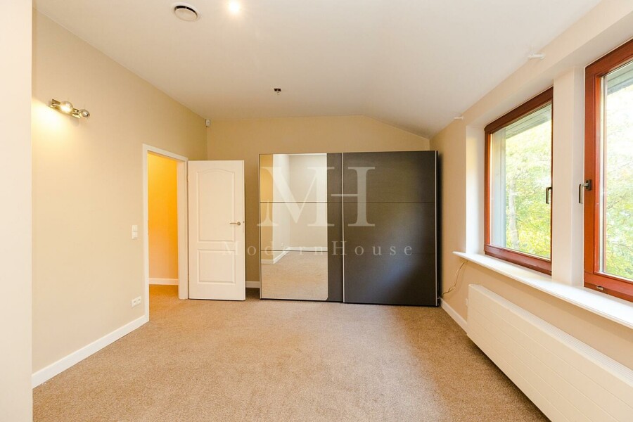 Warszawa, Karmazynowa, Dom 254 m² | Działka 663 m² | 6 pokoi | Garaż 2 auta | Ursynów