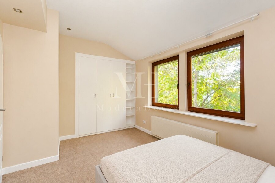 Warszawa, Karmazynowa, Dom 254 m² | Działka 663 m² | 6 pokoi | Garaż 2 auta | Ursynów