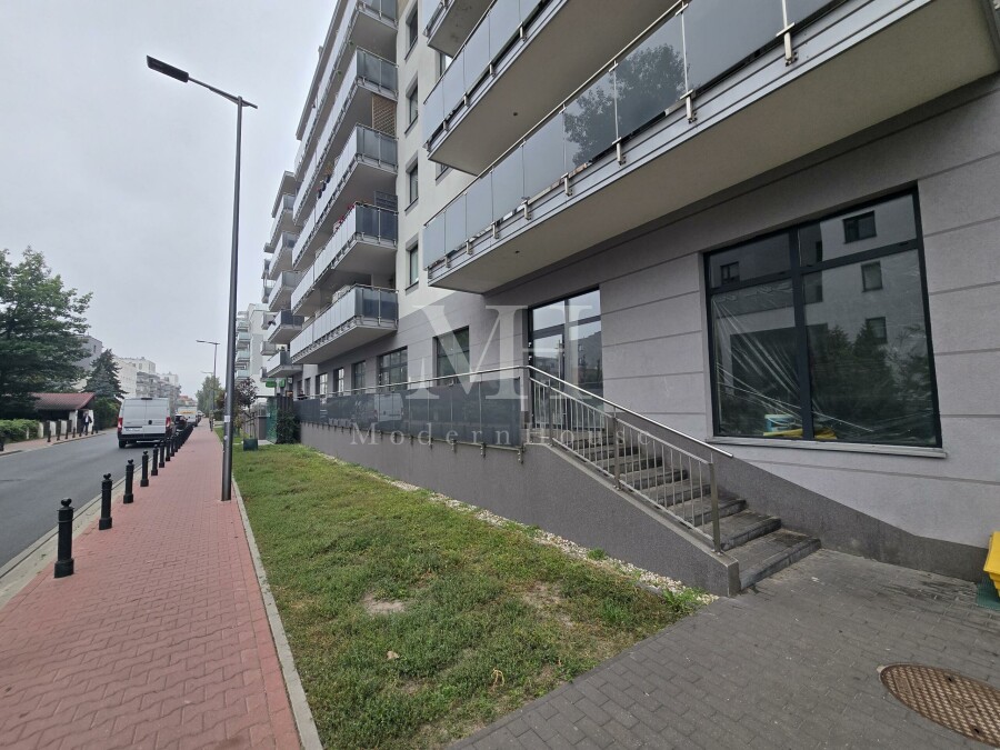 wołomiński, Ząbki, Ząbki, Chrystiana Andersena, Lokal usługowy 82 m² | Duże witryny | Wysokość 4 m | Ząbki | Andersena