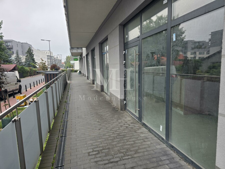 wołomiński, Ząbki, Ząbki, Chrystiana Andersena, Lokal usługowy 82 m² | Duże witryny | Wysokość 4 m | Ząbki | Andersena